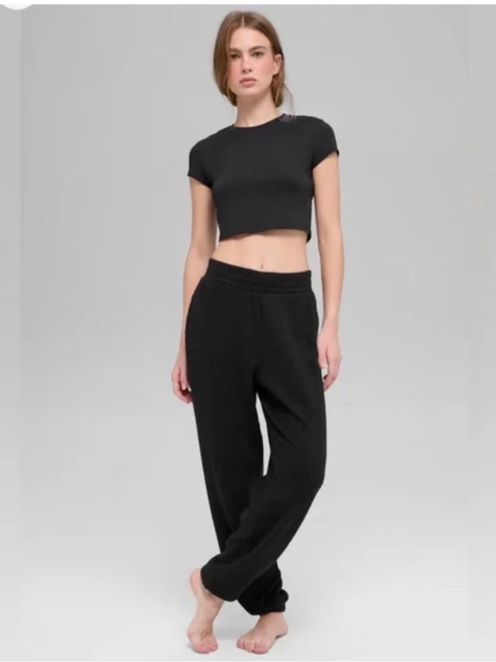 ALO Yoga Waffle Weekend Escape Jogger in Black Size Medium